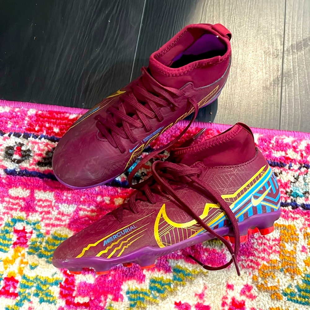 Nike Mercurial soccer cleats size 2.5